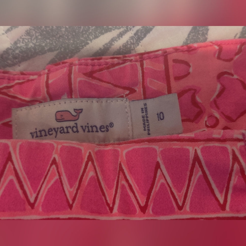Vineyard Vines Knockout Pink Geo Shorts - Picture 4 of 5